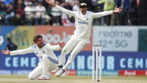 Pressure Mounts on India to Include Kuldeep Yadav in Second Test Against England