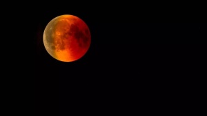 Lunar Eclipse 2025: India Gears Up for Rare 'Blood Moon' Spectacle – Viewing Guide Inside