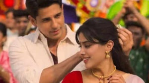 'Param Sundari' Box Office: Sidharth-Janhvi Film Crosses ₹43 Crore, Holds Strong Against 'Baaghi 4' and 'Bengal Files' on Day 9
OR
'Param Sundari' Still Charming Audiences: Romantic Drama Earns ₹2 Crore on Day 9 Amidst Box Office Battles