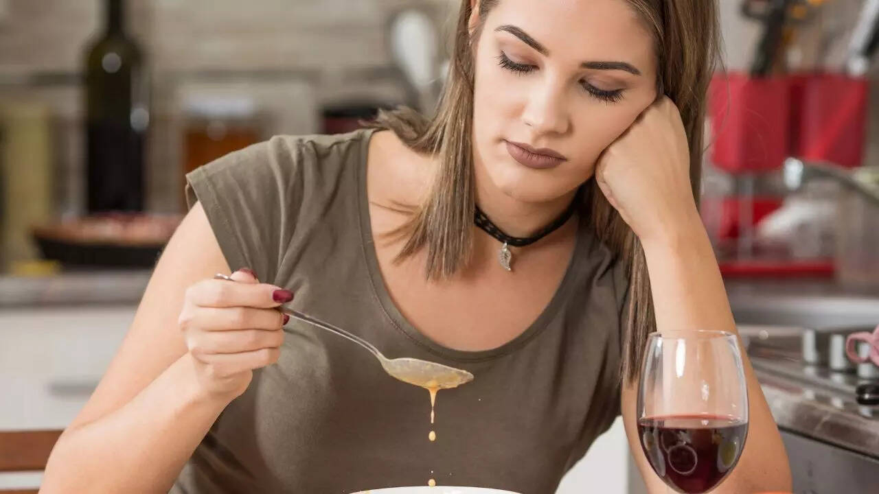 Loss of appetite: 11 potential causes and serious health warnings
