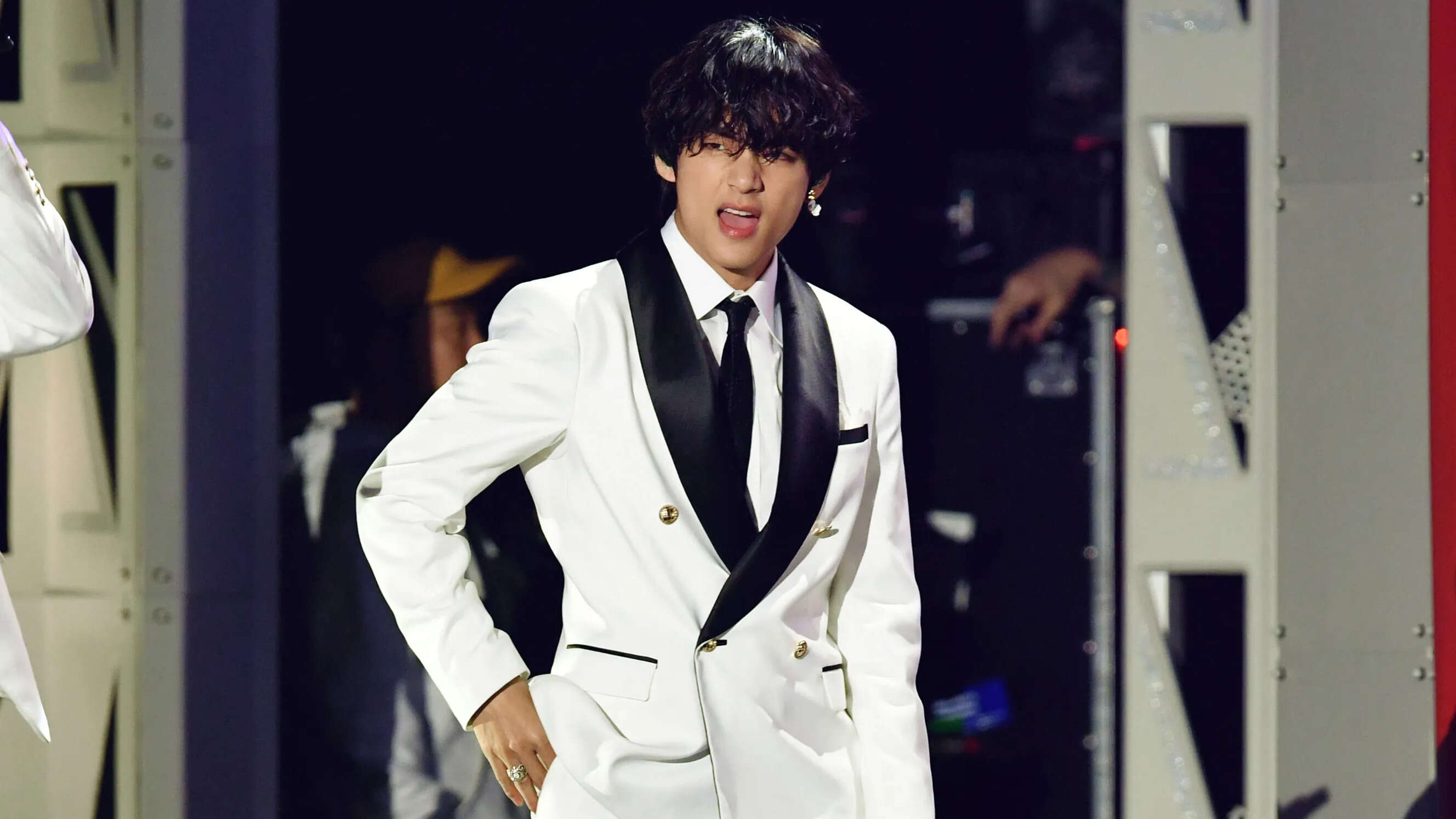 v-bts-hair-lede.